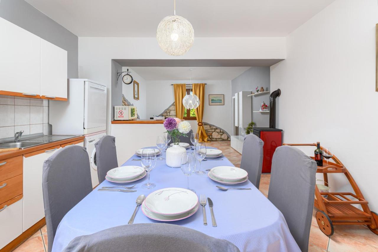 Villa Carla With Private Pool & Kids Playground - Pet Friendly Mutvoran Εξωτερικό φωτογραφία